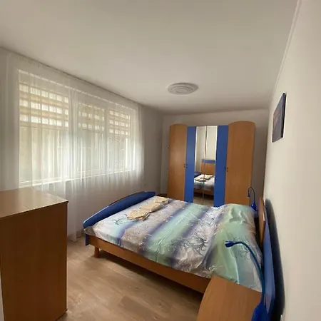 Central Square Apartment *